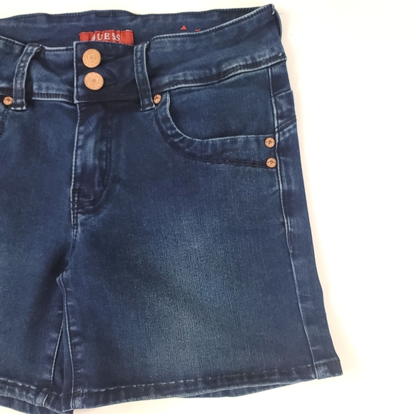 Guess - Picture 3 of 10